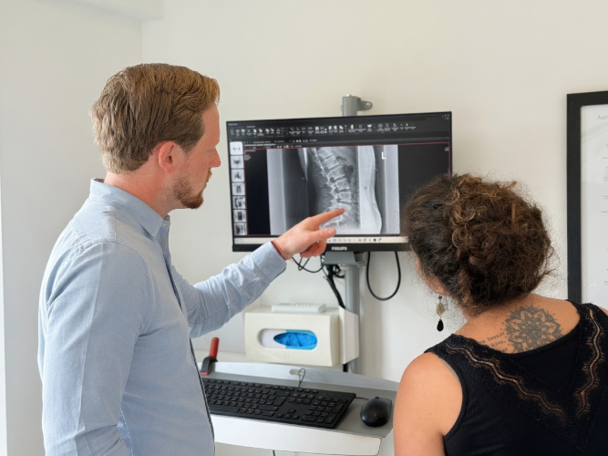 Clement Rodney Chiropractor X Ray Chiropractic, Clement Rodney, Chiropractor in chichester, west sussex, back pain, neck pain, headaches, migraines, sciatica, shoulder, pain, click, crack, pop, chiro, help, sussex, arundel, emsworth, fontwell, hampshire, havant, fishbourne, west bourne, posture